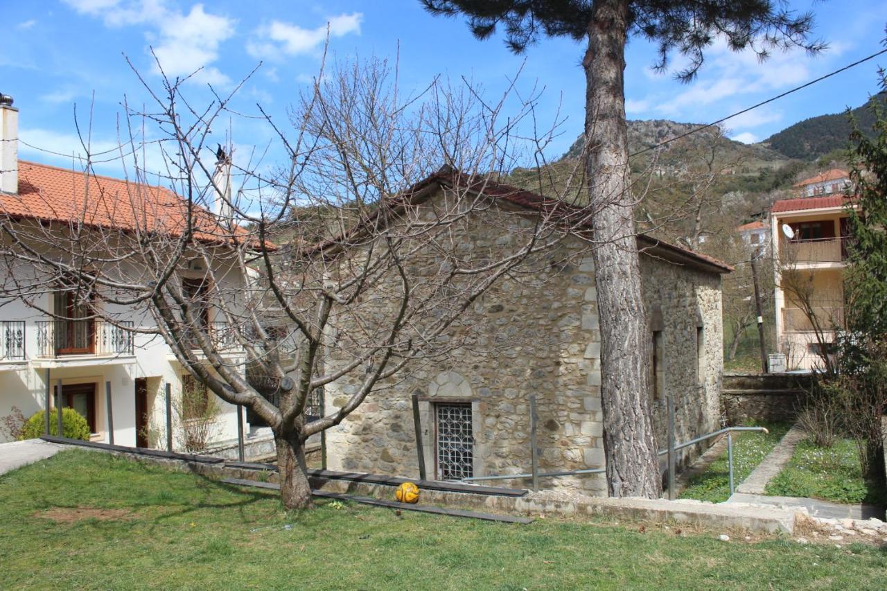 Family'S Houses Kalavryta Dış mekan fotoğraf