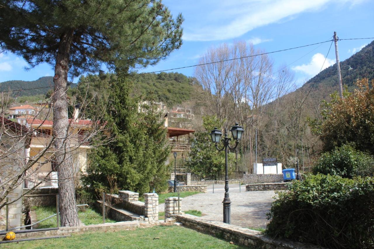 Family'S Houses Kalavryta Dış mekan fotoğraf