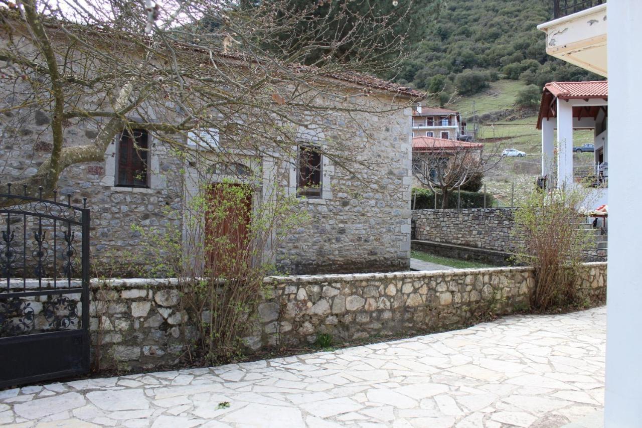 Family'S Houses Kalavryta Dış mekan fotoğraf